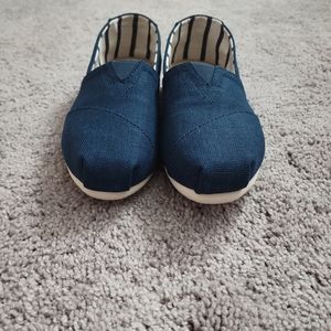 Toms shoes